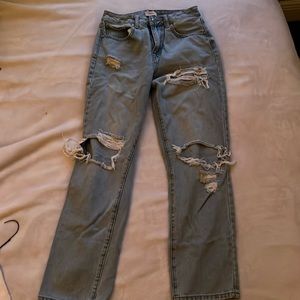 baggy ripped jeans, light blue wash size 25